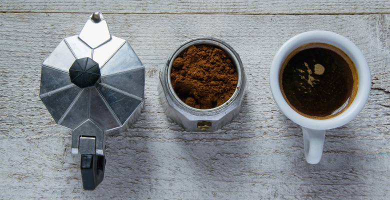 Caffè con moka: preparare l'espresso perfetto anche a casa - DersutMAG